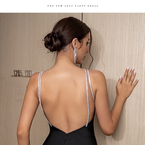 Stunning Backless Dress. Size S - Picture 2 of 4